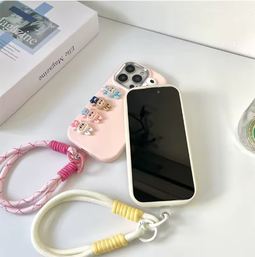 Labubu Handyhülle mit Tragegurt - Schweiz Trend Shop